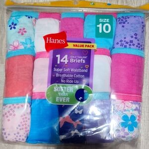 hanes girls 14 tagless briefsSize 10Condition brand new No returns Feel free